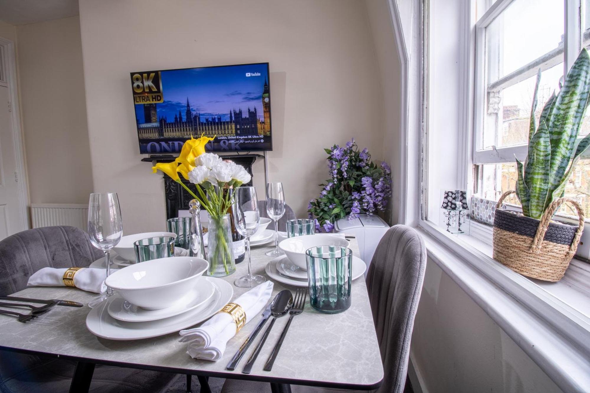 Cosy 2-Bedroom Apartment In Mayfair 8Cb - 4Th Floor No Elevator لندن المظهر الخارجي الصورة