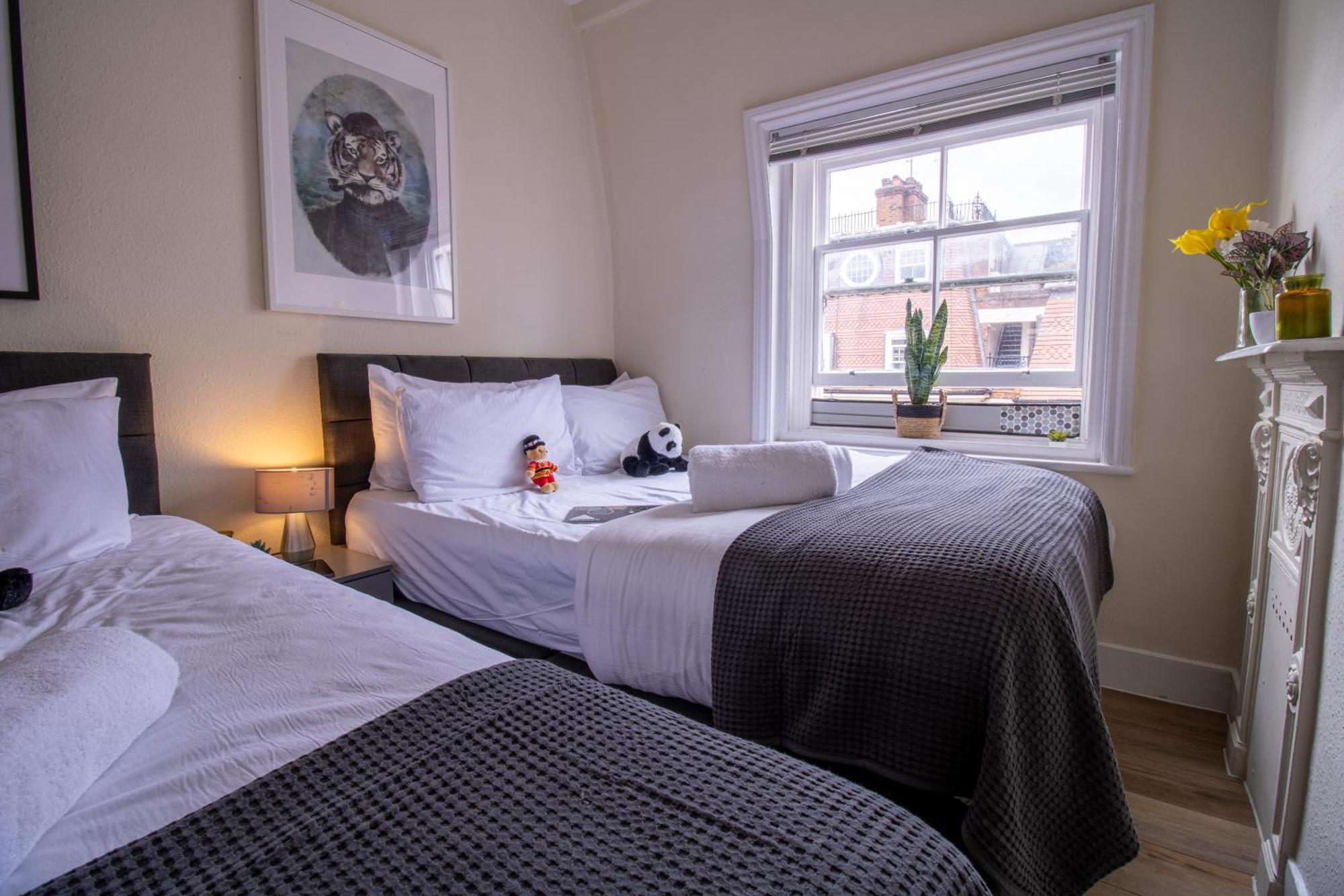 Cosy 2-Bedroom Apartment In Mayfair 8Cb - 4Th Floor No Elevator لندن المظهر الخارجي الصورة